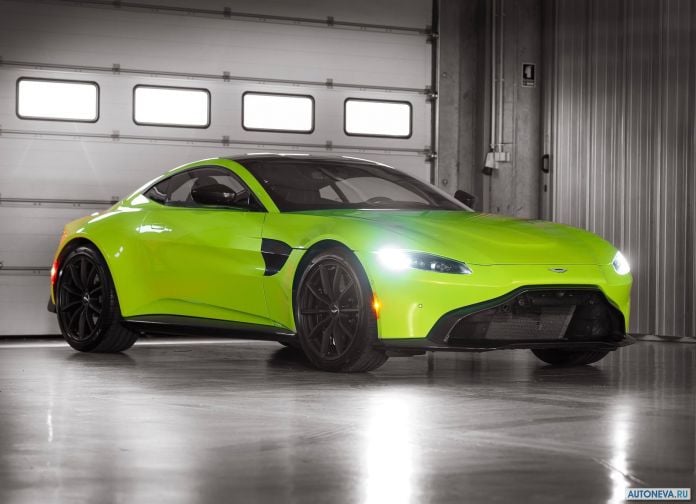 2019 Aston Martin Vantage Lime Essence - фотография 4 из 129