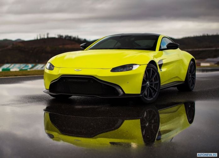 2019 Aston Martin Vantage Lime Essence - фотография 9 из 129