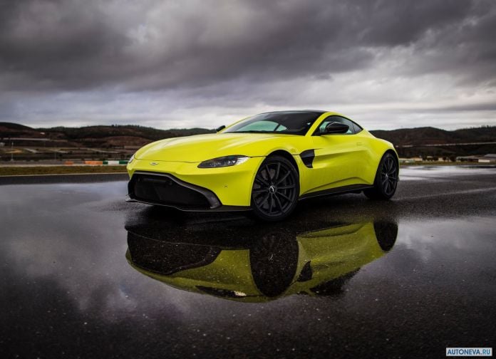 2019 Aston Martin Vantage Lime Essence - фотография 10 из 129