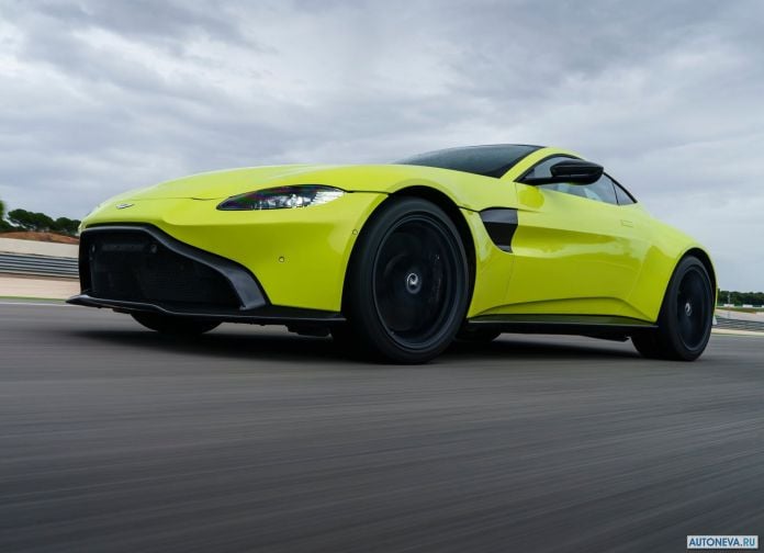 2019 Aston Martin Vantage Lime Essence - фотография 20 из 129
