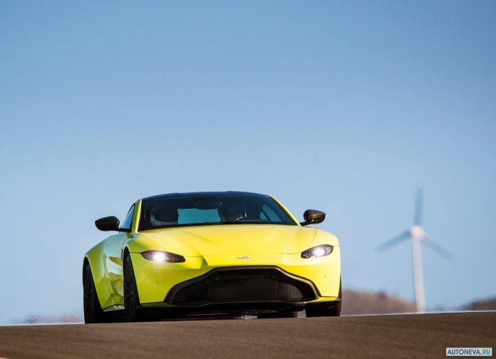 2019 Aston Martin Vantage Lime Essence - фотография 49 из 129
