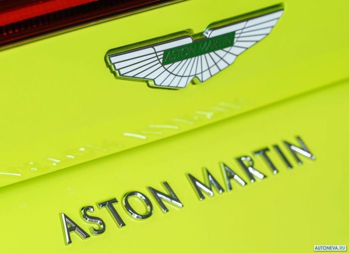 2019 Aston Martin Vantage Lime Essence - фотография 124 из 129