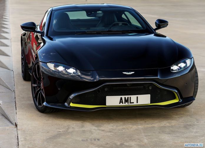 2019 Aston Martin Vantage Onyx Black - фотография 10 из 130