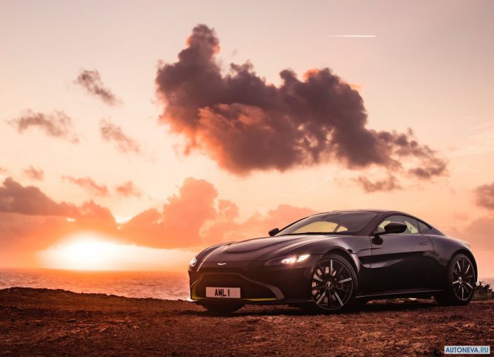 2019 Aston Martin Vantage Onyx Black - фотография 13 из 130