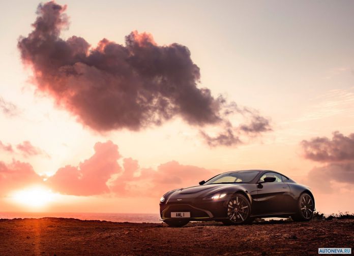 2019 Aston Martin Vantage Onyx Black - фотография 14 из 130