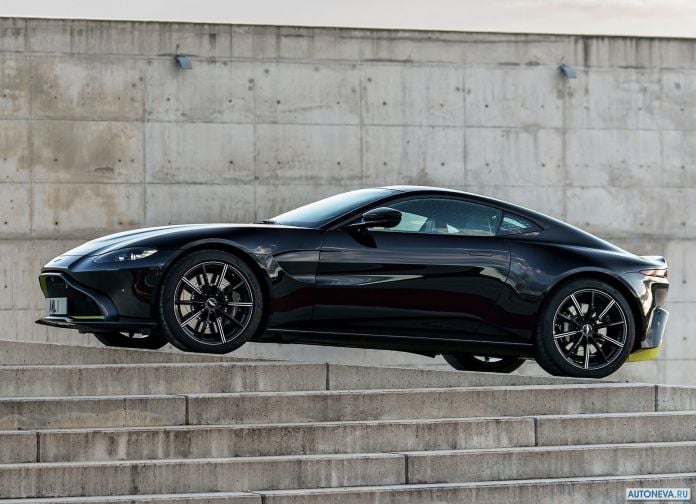 2019 Aston Martin Vantage Onyx Black - фотография 22 из 130