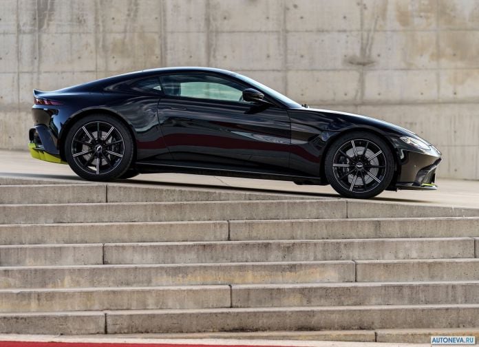 2019 Aston Martin Vantage Onyx Black - фотография 58 из 130