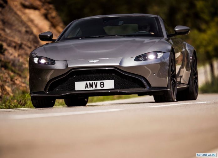 2019 Aston Martin Vantage Tungsten Silver - фотография 21 из 146