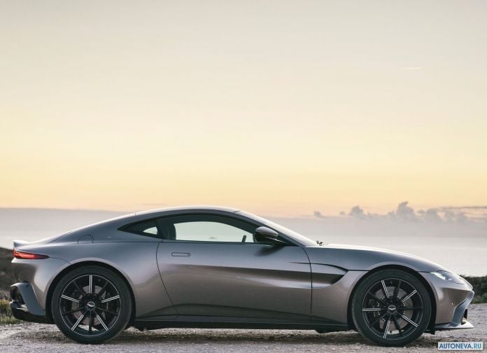 2019 Aston Martin Vantage Tungsten Silver - фотография 67 из 146