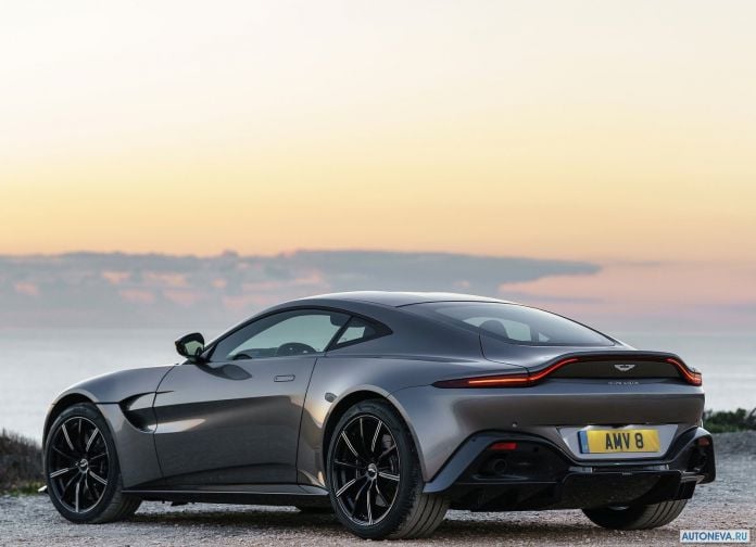 2019 Aston Martin Vantage Tungsten Silver - фотография 73 из 146