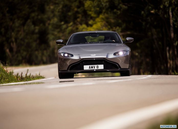 2019 Aston Martin Vantage Tungsten Silver - фотография 98 из 146