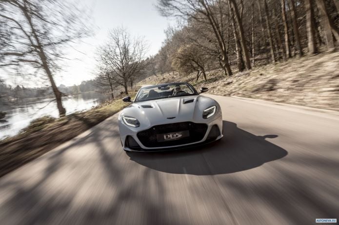 2020 Aston Martin DBS Superleggera Volante - фотография 1 из 40 2020 Aston Martin DBS Superleggera Volante - фотография 1 из 40