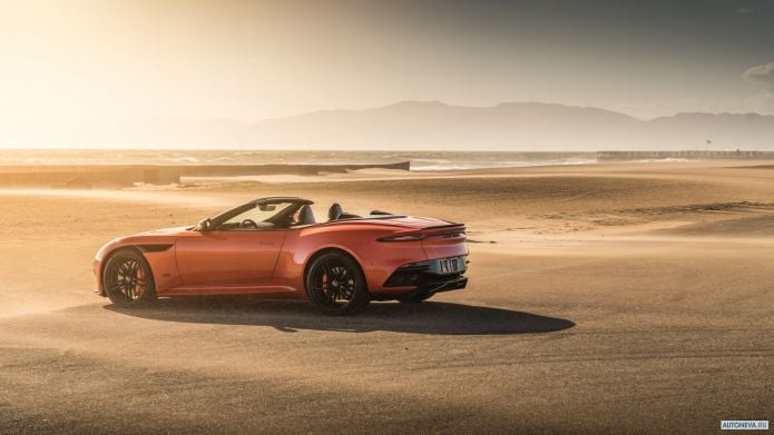 2020 Aston Martin DBS Superleggera Volante - фотография 13 из 40