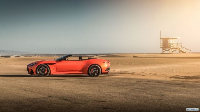 2020 Aston Martin DBS Superleggera Volante - фотография 17 из 40 2020 Aston Martin DBS Superleggera Volante - фотография 17 из 40