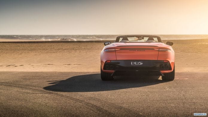 2020 Aston Martin DBS Superleggera Volante - фотография 24 из 40