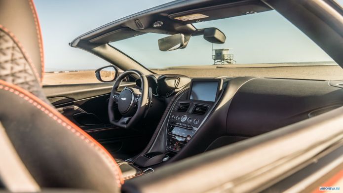 2020 Aston Martin DBS Superleggera Volante - фотография 29 из 40 2020 Aston Martin DBS Superleggera Volante - фотография 29 из 40