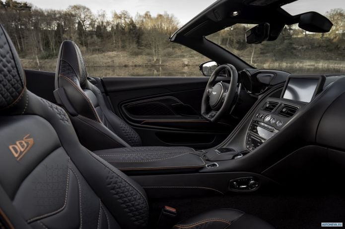 2020 Aston Martin DBS Superleggera Volante - фотография 31 из 40 2020 Aston Martin DBS Superleggera Volante - фотография 31 из 40