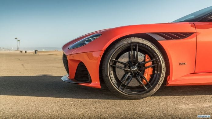 2020 Aston Martin DBS Superleggera Volante - фотография 36 из 40