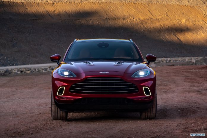 2021 Aston Martin DBX - фотография 5 из 32