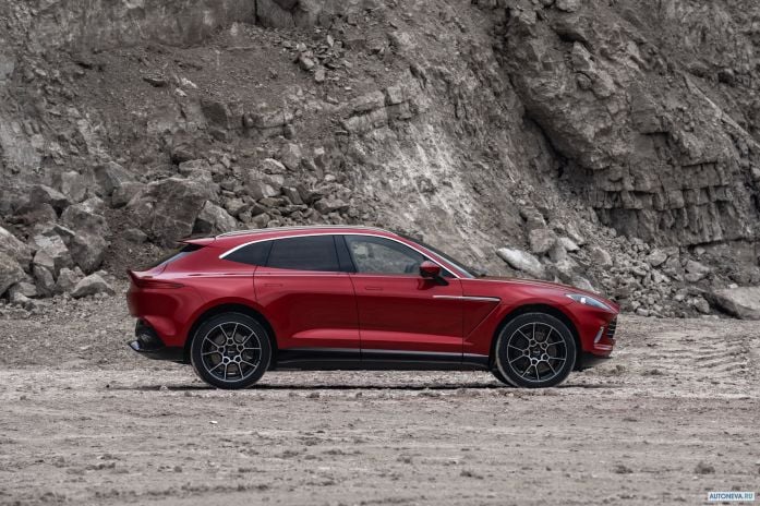 2021 Aston Martin DBX - фотография 12 из 32