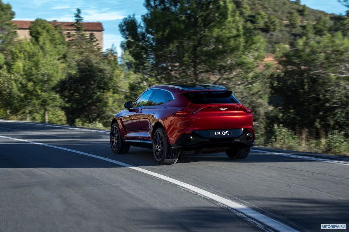 2021 Aston Martin DBX - фотография 17 из 32 2021 Aston Martin DBX - фотография 17 из 32
