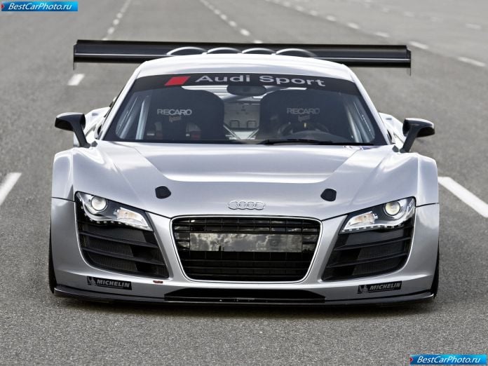 2009 Audi R8 Gt3 - фотография 3 из 4