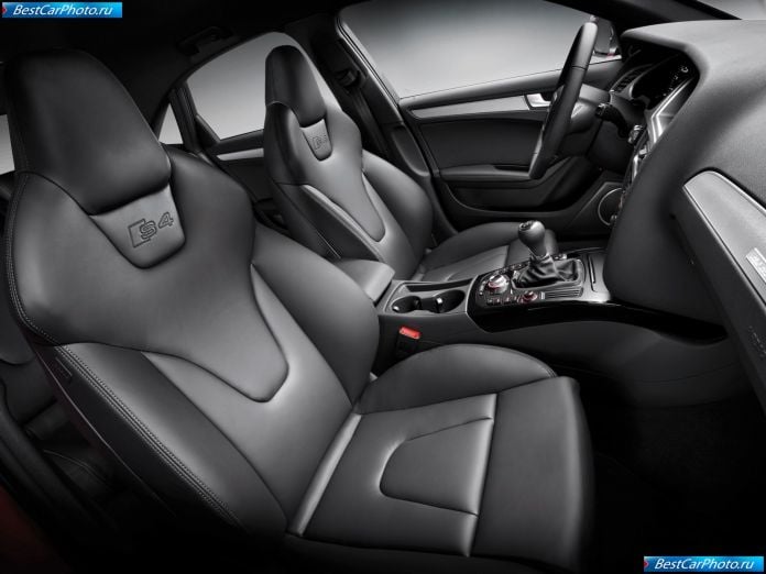2009 Audi S4 - фотография 38 из 49