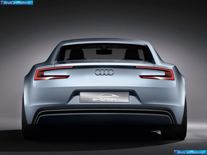 2010 Audi E-tron Concept - фотография 12 из 32