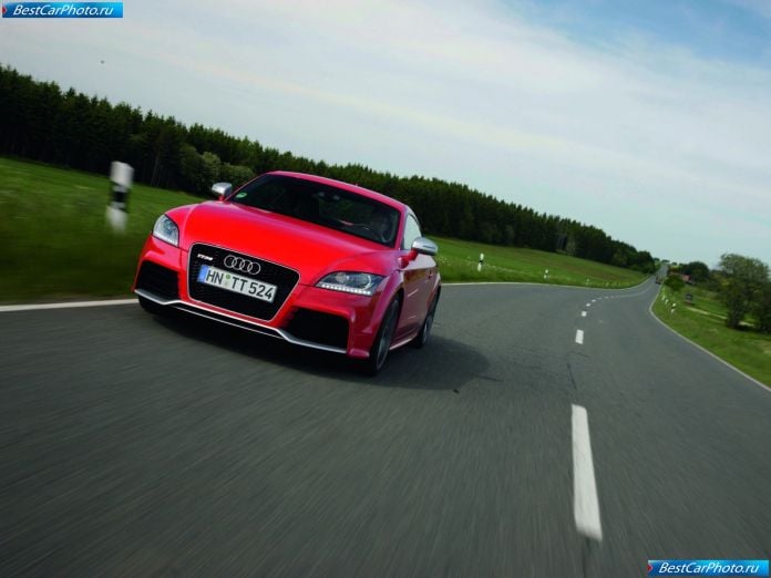 2010 Audi Tt Rs - фотография 14 из 48