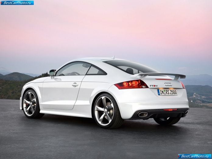 2010 Audi Tt Rs - фотография 20 из 48