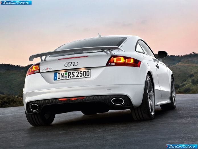 2010 Audi Tt Rs - фотография 22 из 48
