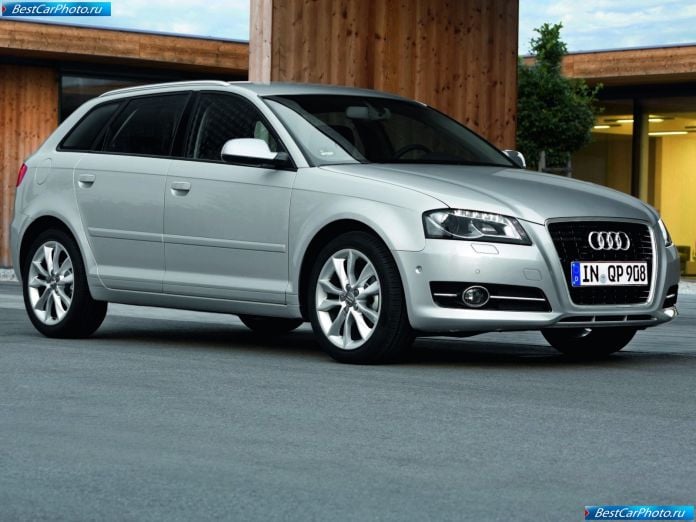 2011 Audi A3 Sportback - фотография 3 из 40