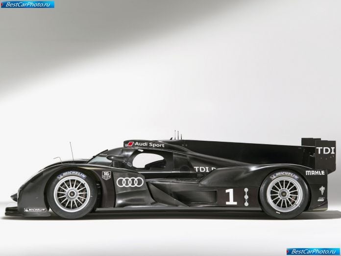 2011 Audi R18 - фотография 3 из 9