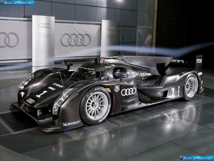 2011 Audi R18 - фотография 6 из 9
