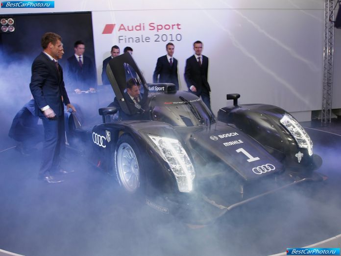 2011 Audi R18 - фотография 7 из 9