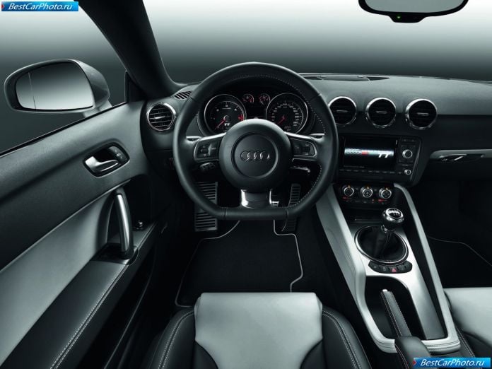 2011 Audi Tt Coupe - фотография 16 из 24