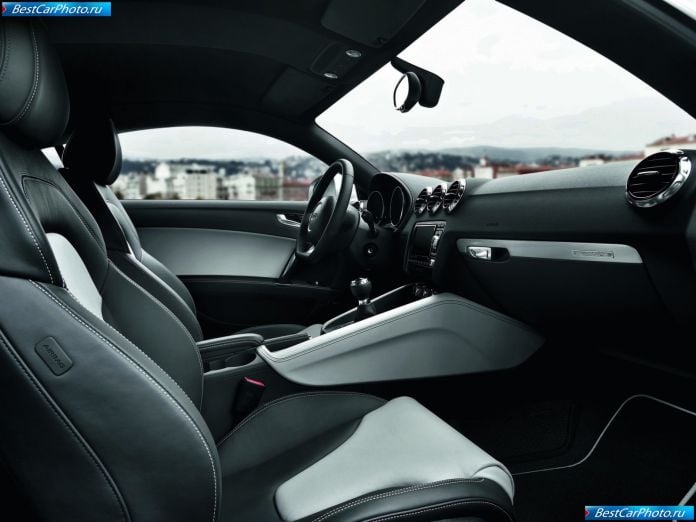 2011 Audi Tt Coupe - фотография 19 из 24