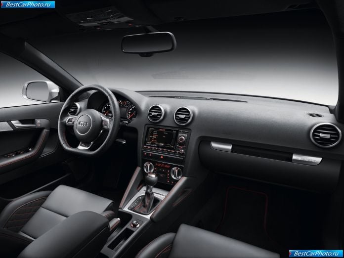 2012 Audi Rs3 Sportback - фотография 38 из 65