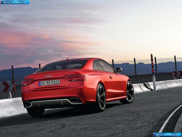 2012 Audi Rs5 - фотография 14 из 29