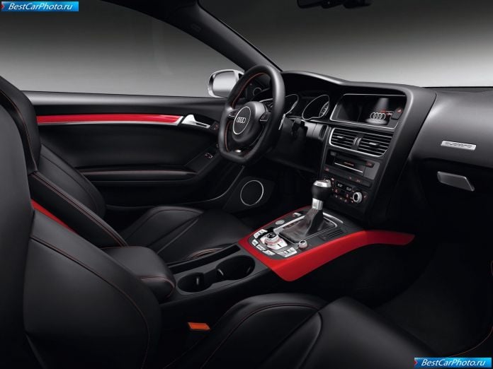 2012 Audi Rs5 - фотография 25 из 29