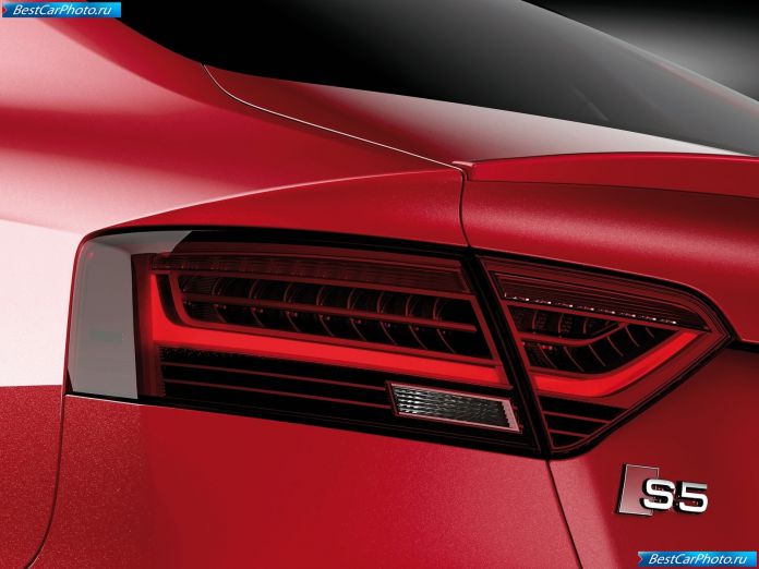 2012 Audi S5 Sportback - фотография 19 из 24