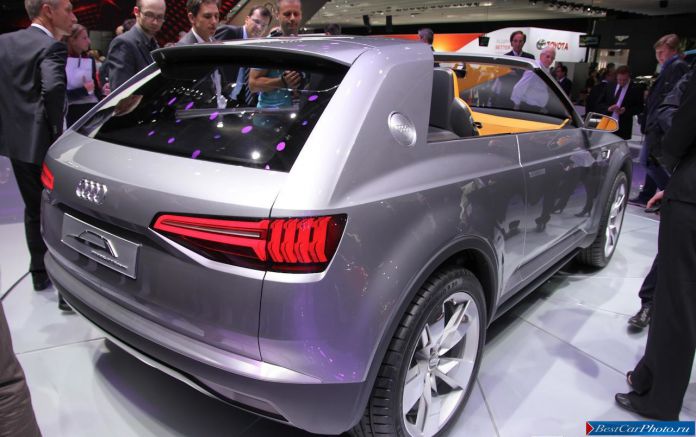 2012 Audi Crosslane Coupe Concept live in Paris - фотография 2 из 13