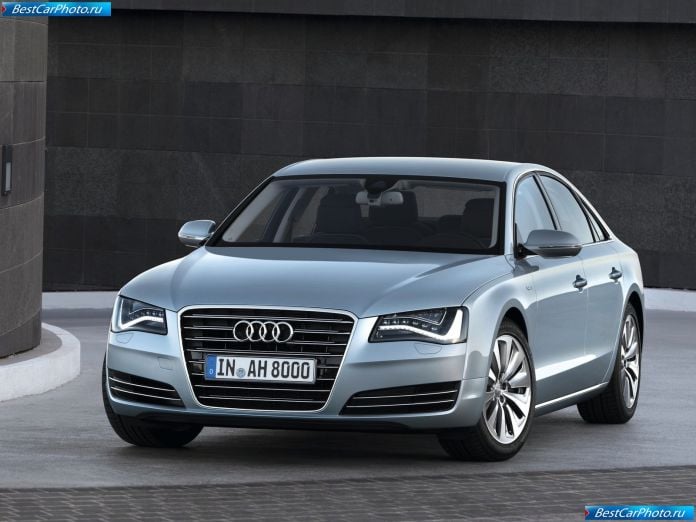 2013 Audi A8 Hybrid - фотография 1 из 52