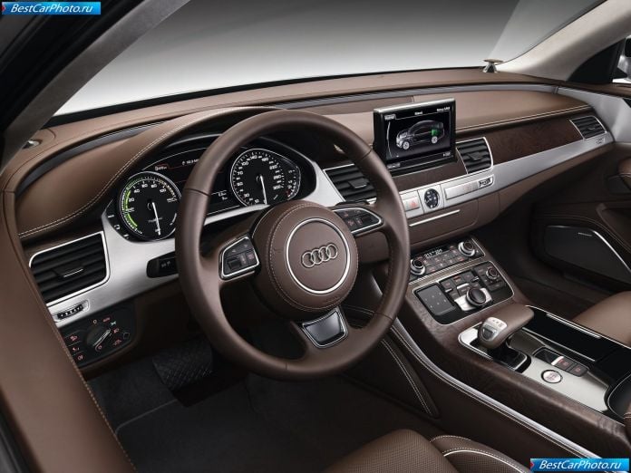 2013 Audi A8 Hybrid - фотография 32 из 52