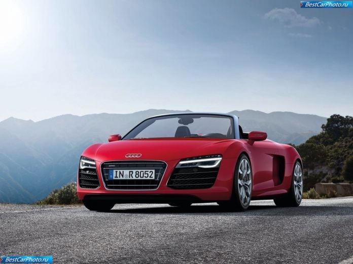 2013 Audi R8 V10 Spyder - фотография 1 из 6