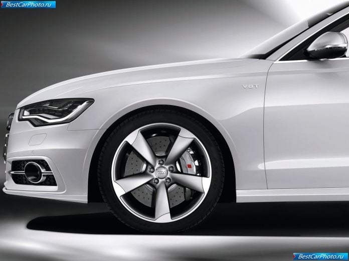 2013 Audi S6 Avant - фотография 36 из 40
