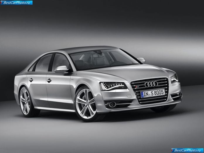 2013 Audi S8 - фотография 12 из 40