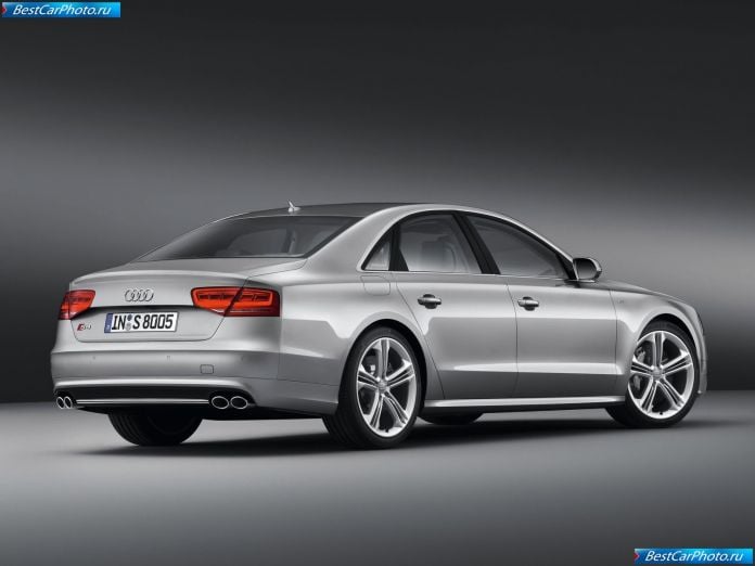 2013 Audi S8 - фотография 20 из 40