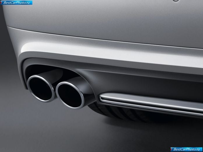 2013 Audi S8 - фотография 36 из 40