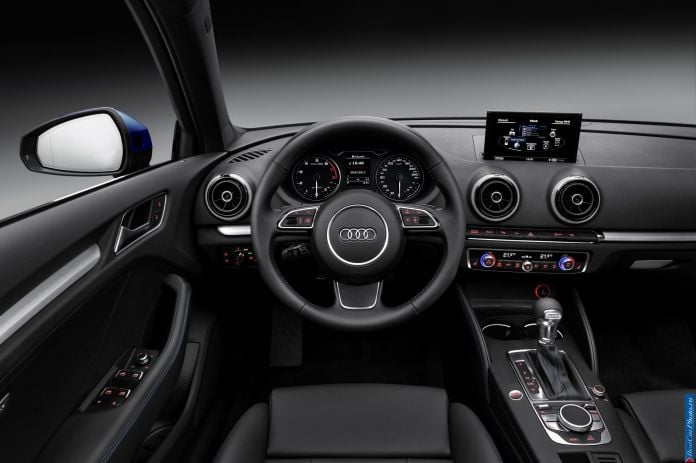 2013 Audi A3 Sportback G-tron - фотография 10 из 11